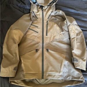 The North Face Women’s Gortex Jacket